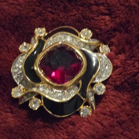 Vintague NINARICCI Elegant Gold and Pink Gemstone Ring Ruby
